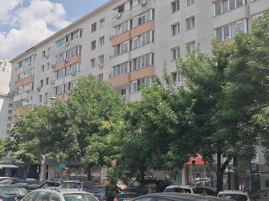 Bucharest Central Majestic Apartment contacts